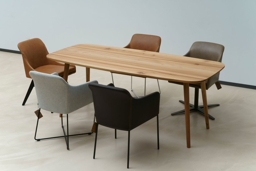 Massivholztisch Ulme Doppelbootsform Modell Bodo