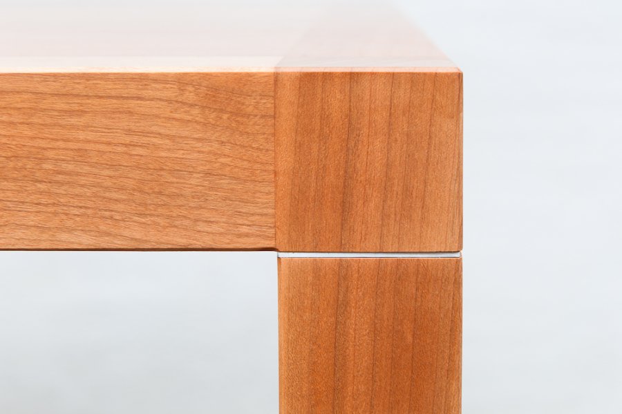 Detail Tischbein Calvi